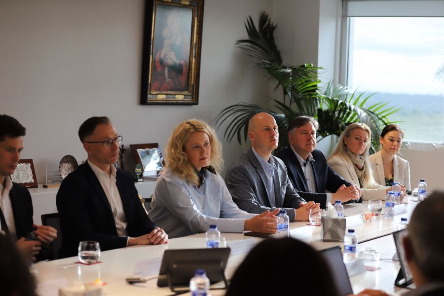 Rail Baltica kintamos vėžės technologiniai sprendimai
